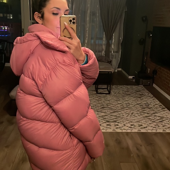 The North Face Jackets & Blazers - North Face Pink Puffer 550